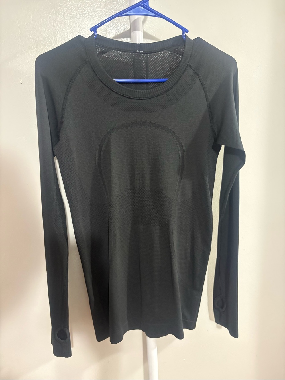 lululemon athletica Black Long-Sleeve Seamless Performance Tee